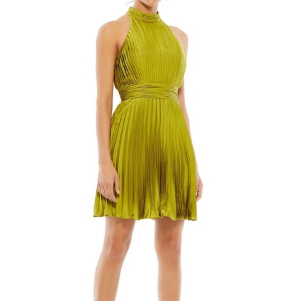 Ieena Mac Duggal Green Apple Pleated Halter Satin Mini Cocktail Dress